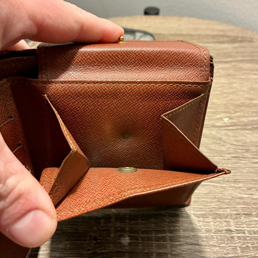 Louis Vuitton and Coach Project Bundle. Wallets and Key Holders - Picture 12 of 16